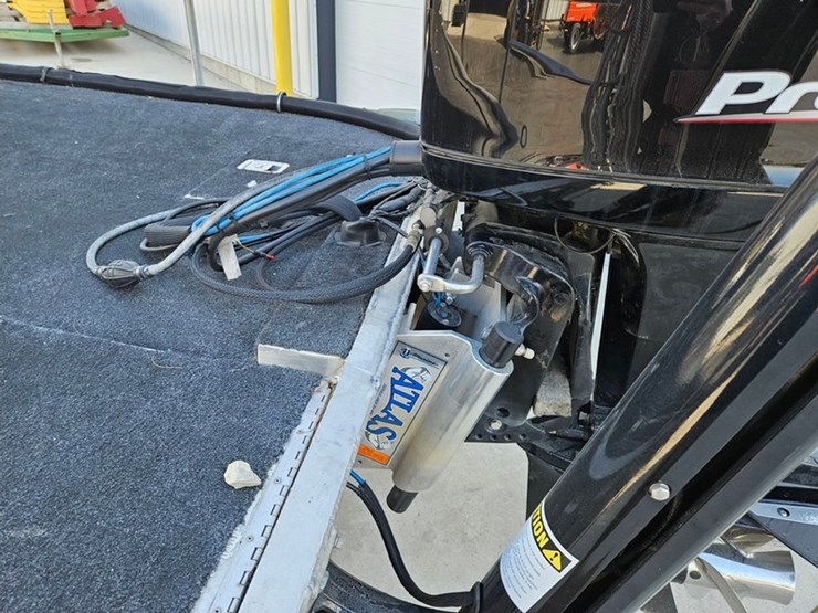 #22-•-clark-19'-flat-bottom-fishing-boat-image-19