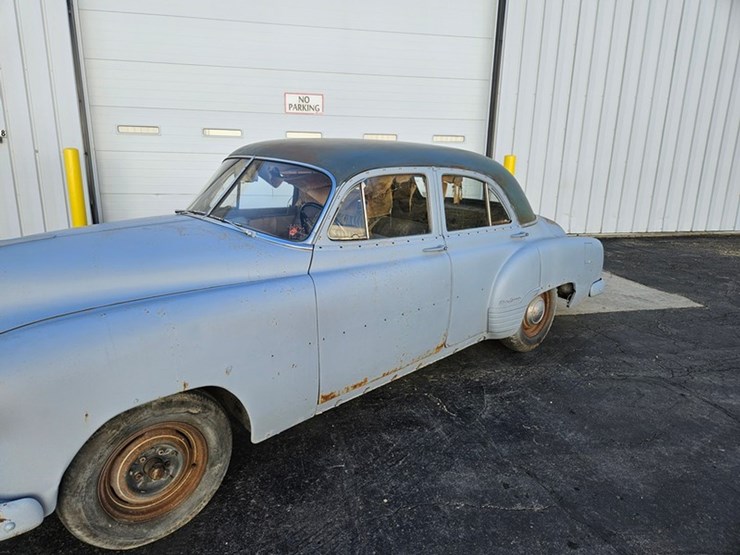 #33-•-1952-chevrolet-styleline-deluxe-sedan-image-10