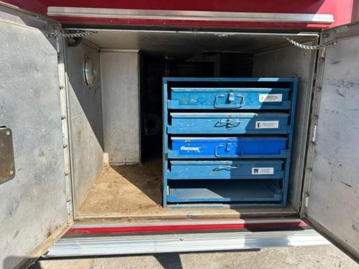 1996-ford-f700-image-41