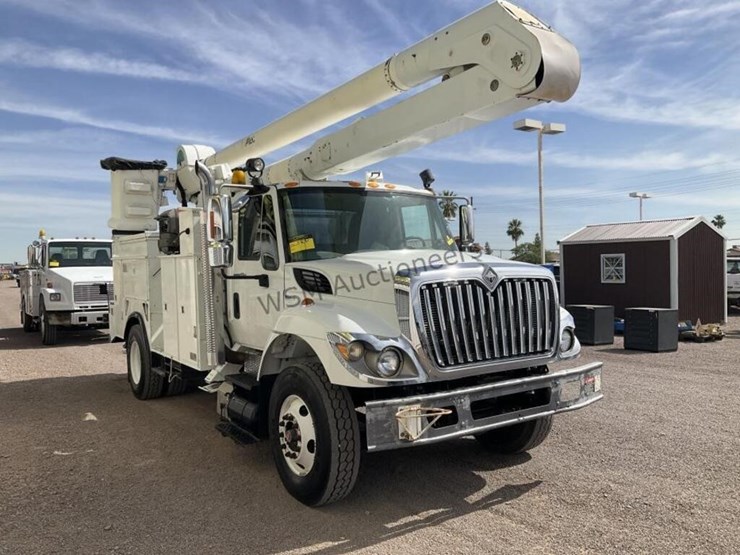 2008-international-7400-image-4