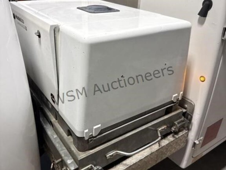 2012-chevrolet-silverado-3500-image-16