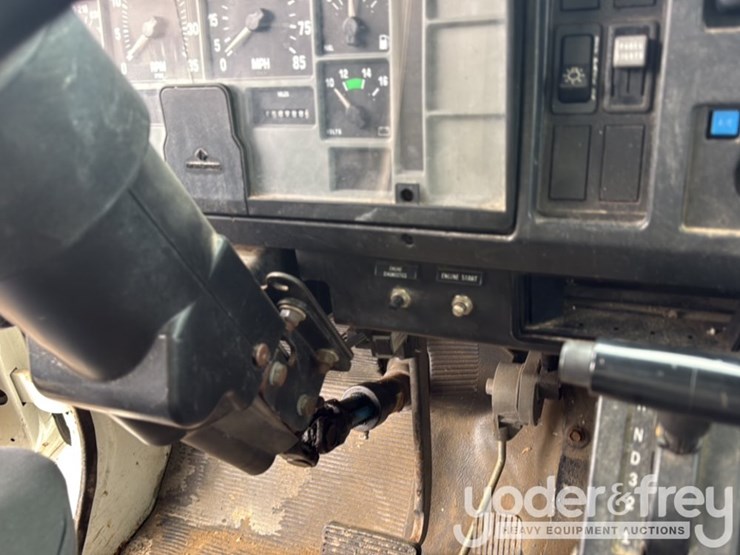 international-4700-image-25