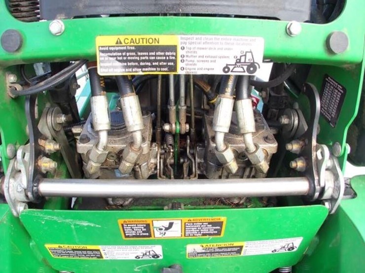 john-deere-636m-image-32