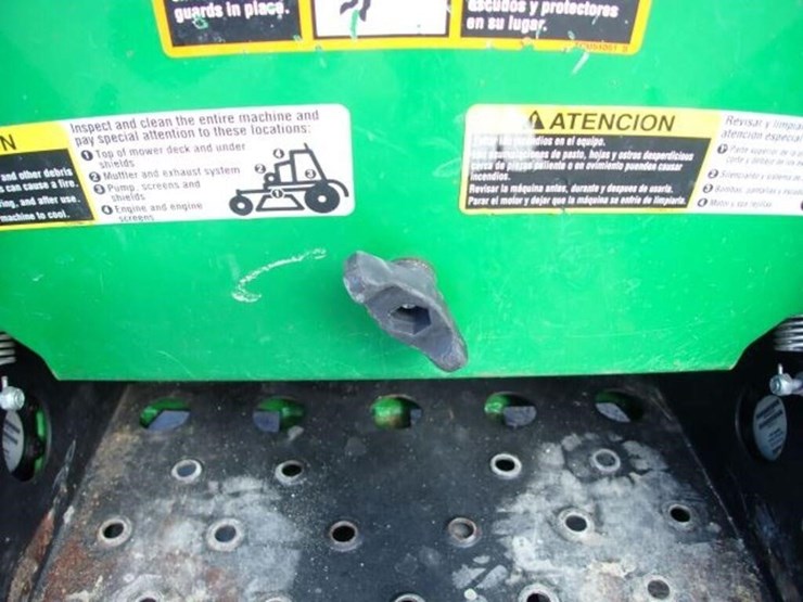 john-deere-636m-image-33