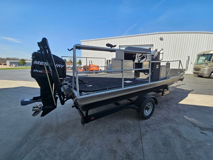 #22-•-clark-19'-flat-bottom-fishing-boat-image-5