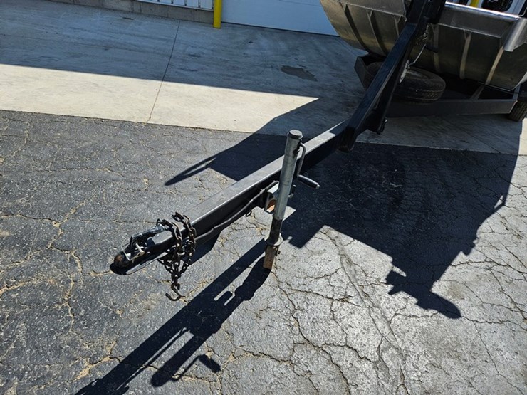 #22-•-clark-19'-flat-bottom-fishing-boat-image-9