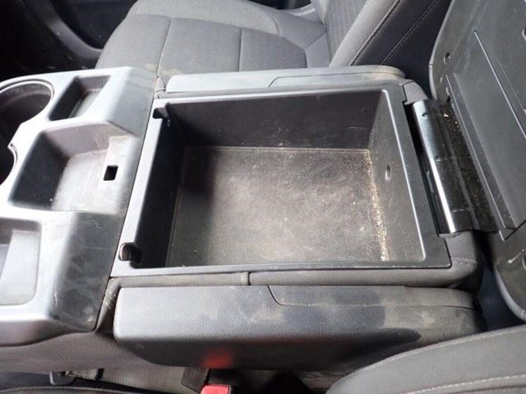 2022-chevrolet-2500hd-image-21