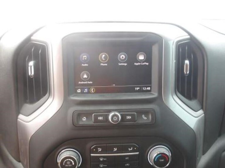 2023-chevrolet-1500-image-18