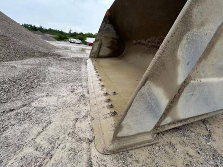 2012-volvo-l220g-image-48