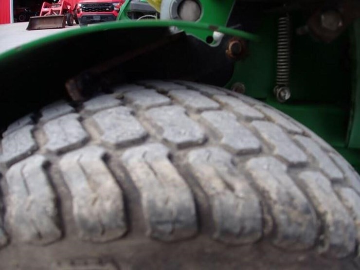 john-deere-636m-image-28