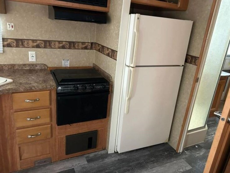 2010-gulf-stream-innsbruck-supreme-lodge-40tbs-t/a-image-59