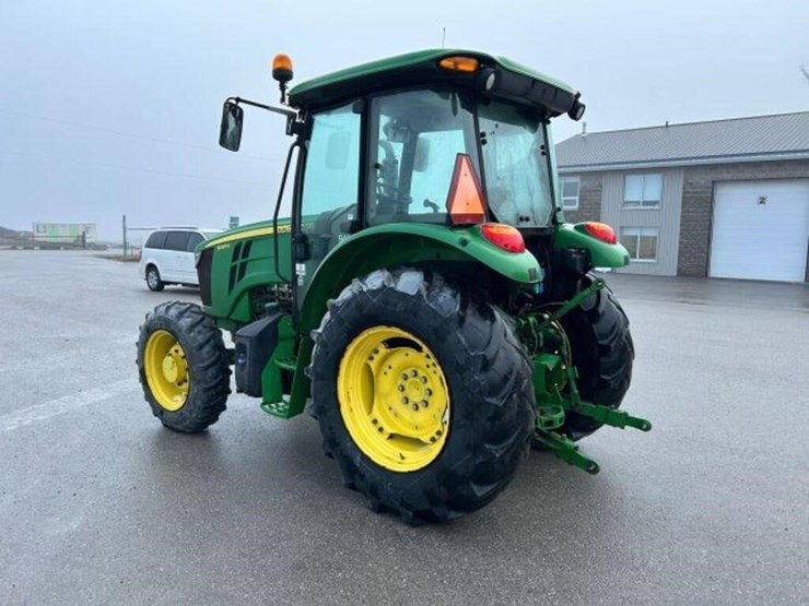 2016-john-deere-5085e-image-10