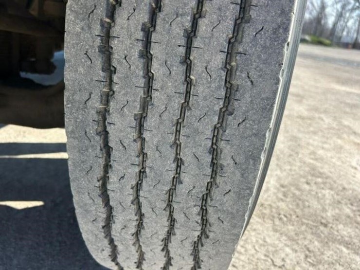 1996-ford-f700-image-71