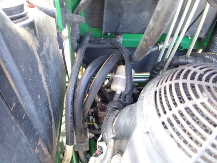 john-deere-636m-image-18