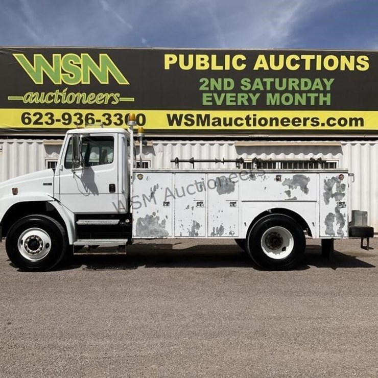 2002 FREIGHTLINER FL70