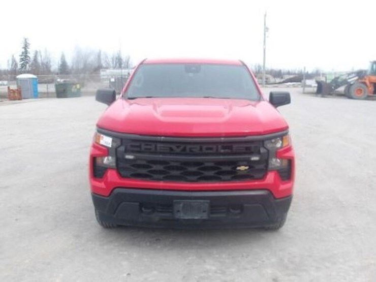 2023-chevrolet-1500-image-2