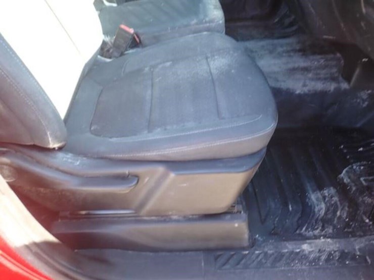 2022-chevrolet-2500hd-image-40