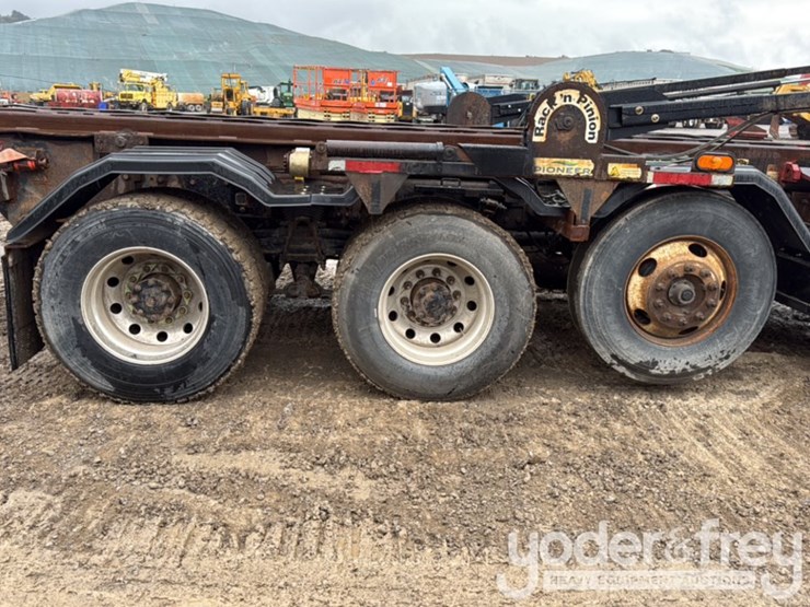 2015-western-star-4700sb-image-7