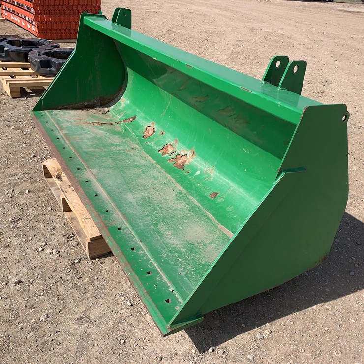 John Deere 7 ft. Bucket