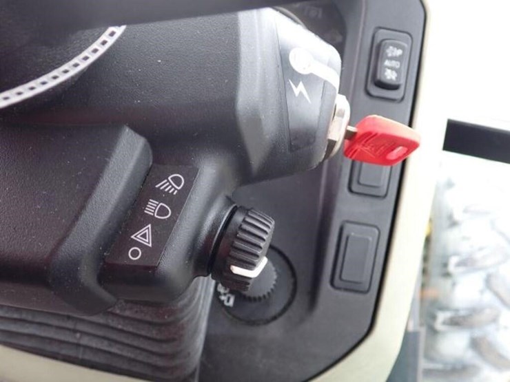 2016-john-deere-5085e-image-15