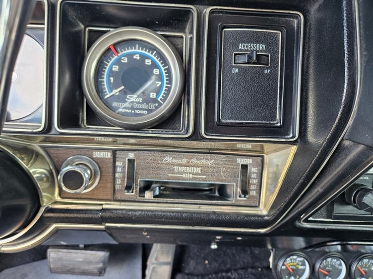 #40-•-1972-buick-skylark-custom-convertible-image-36