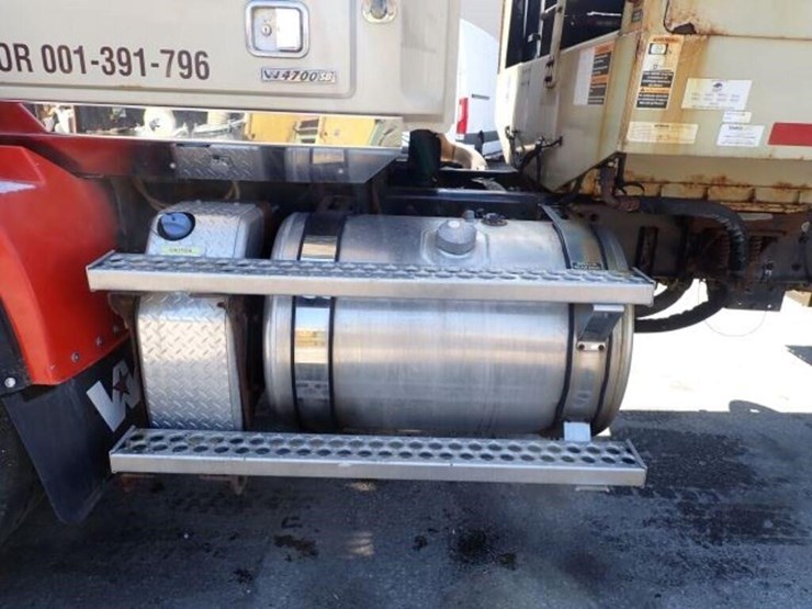 2017-western-star-4700sb-image-103