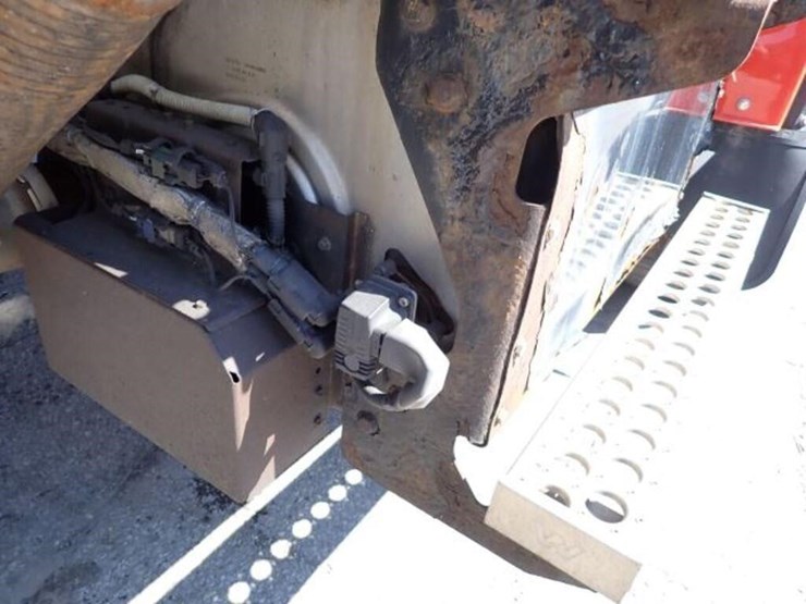 2017-western-star-4700sb-image-106