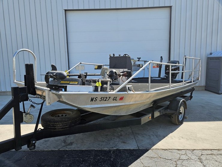 #22-•-clark-19'-flat-bottom-fishing-boat-image-11