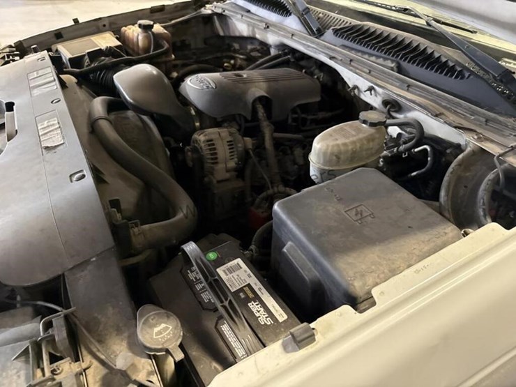 2006-chevrolet-silverado-3500-image-13