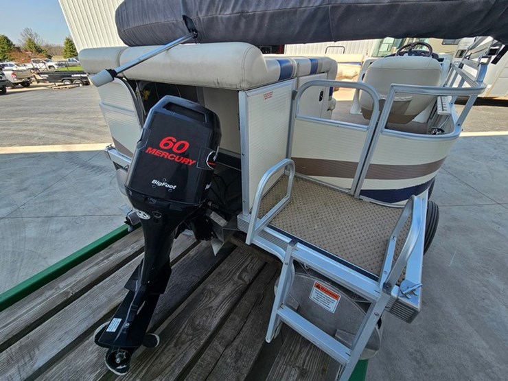 #21-•-bennington-2075rl-20'-pontoon-boat-image-28