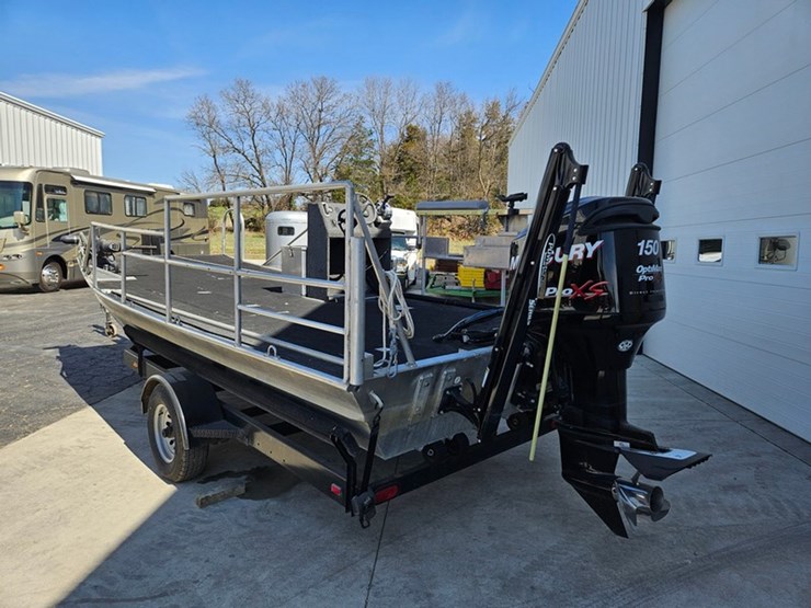 #22-•-clark-19'-flat-bottom-fishing-boat-image-13