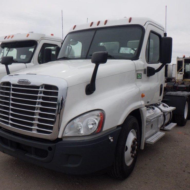 2012 FREIGHTLINER CASCADIA 125