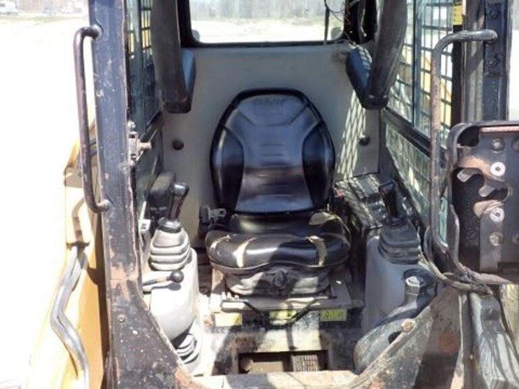 2009-caterpillar-232b-image-10