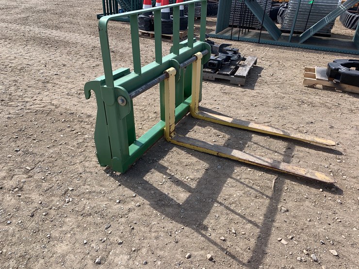 mds-john-deere-pallet-forks-image-4