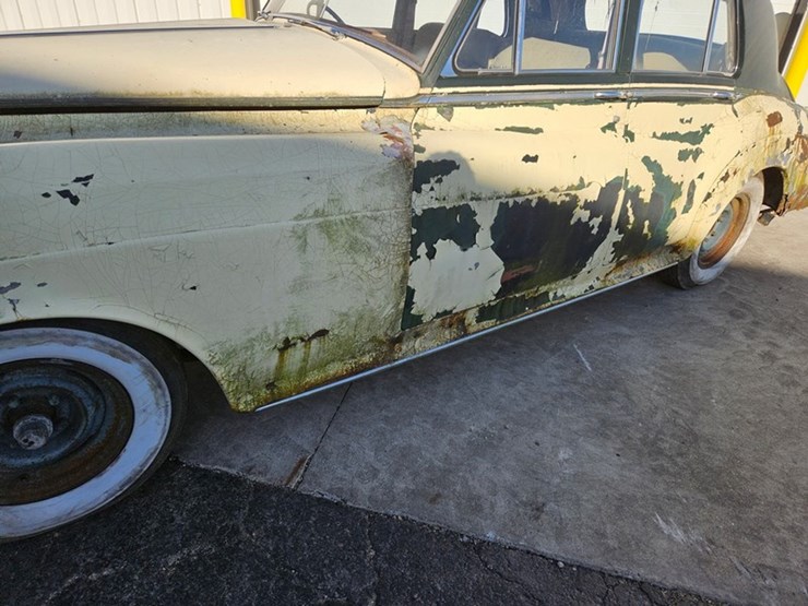 #35-•-rolls-royce-silver-cloud-sedan-image-42