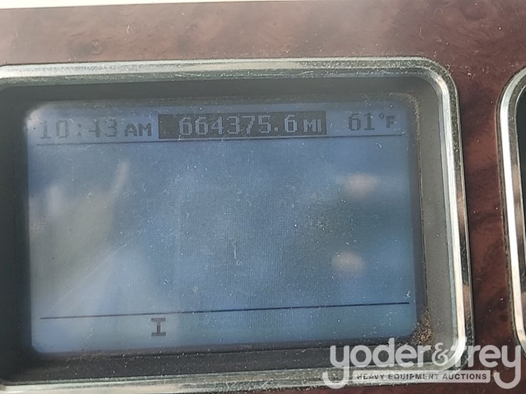 2010-mack-gu713-image-33