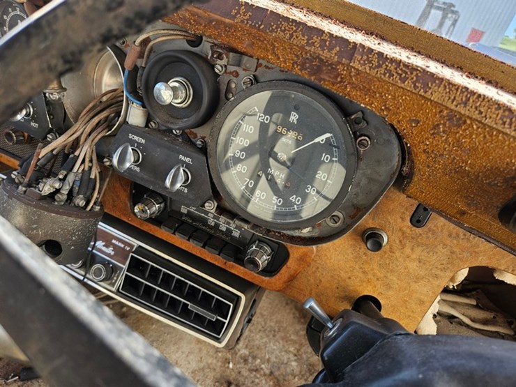 #35-•-rolls-royce-silver-cloud-sedan-image-29
