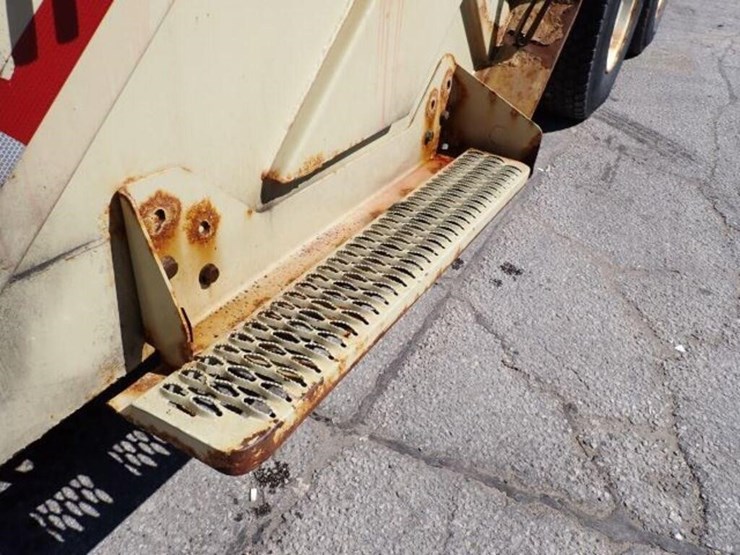 2017-western-star-4700sb-image-76