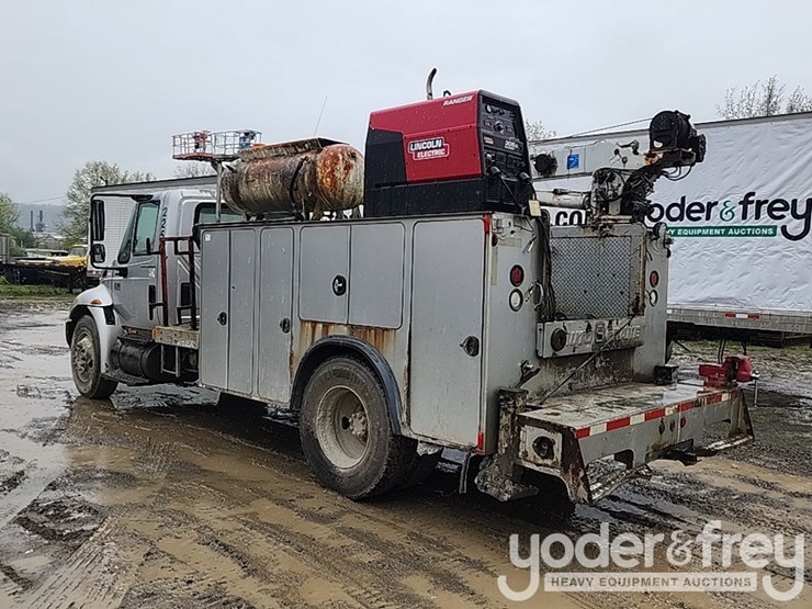 2005-international-durastar-4300-image-3