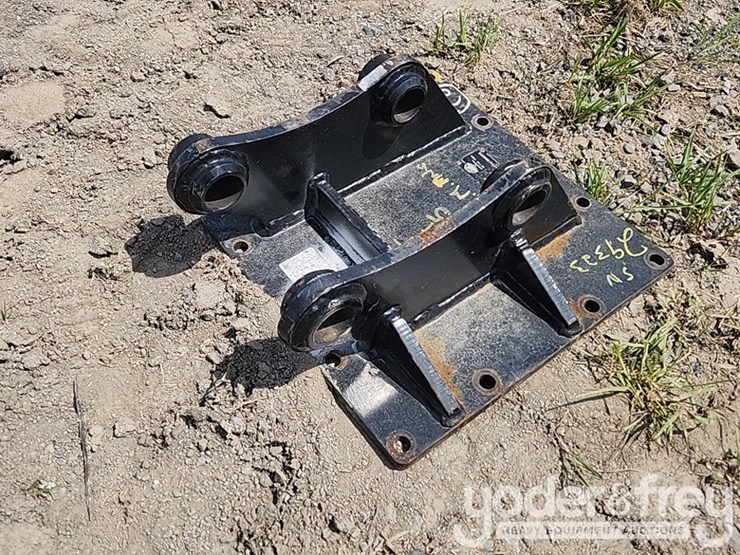 blue-diamond-plate-attachment-to-suit-cat-304,-305-excavator,-45mm-pin-image-4