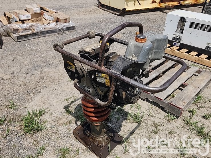 mikasa-mt-74f-jumping-jacktamper-image-3