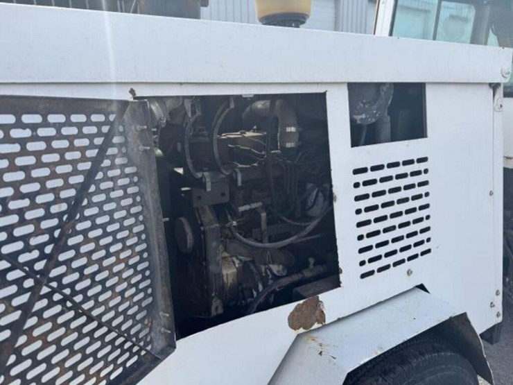 1996-trackless-mt5t-image-14