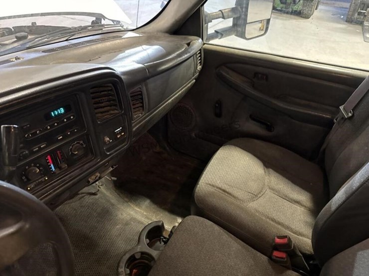 2006-chevrolet-silverado-3500-image-20