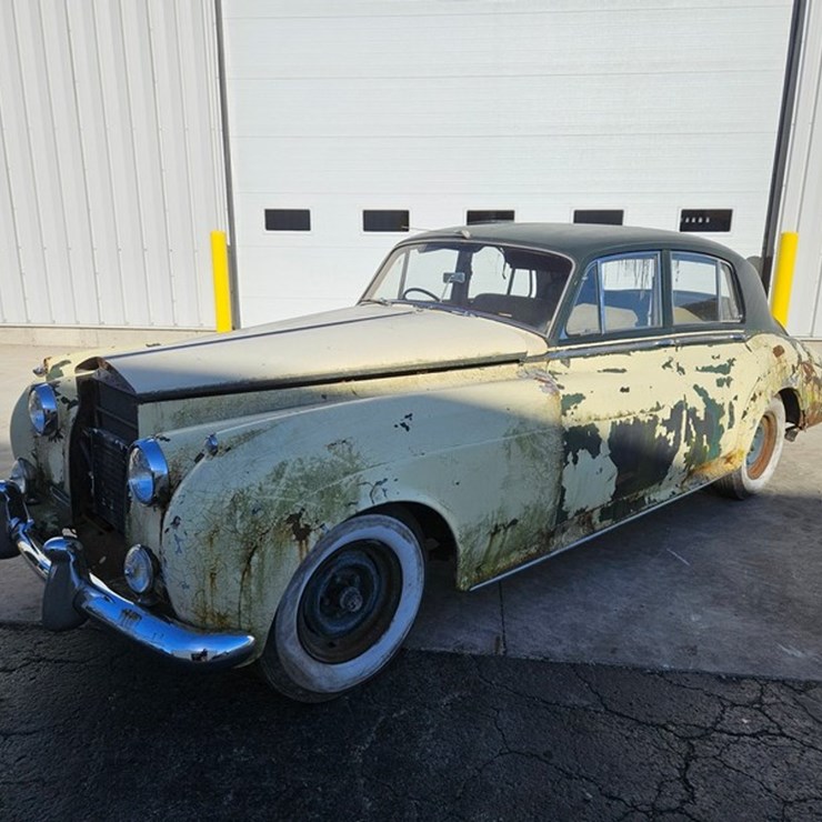 #35 • Rolls Royce Silver Cloud Sedan