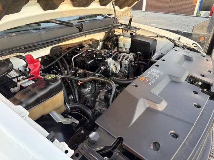 2013-chevrolet-silverado-1500-image-15