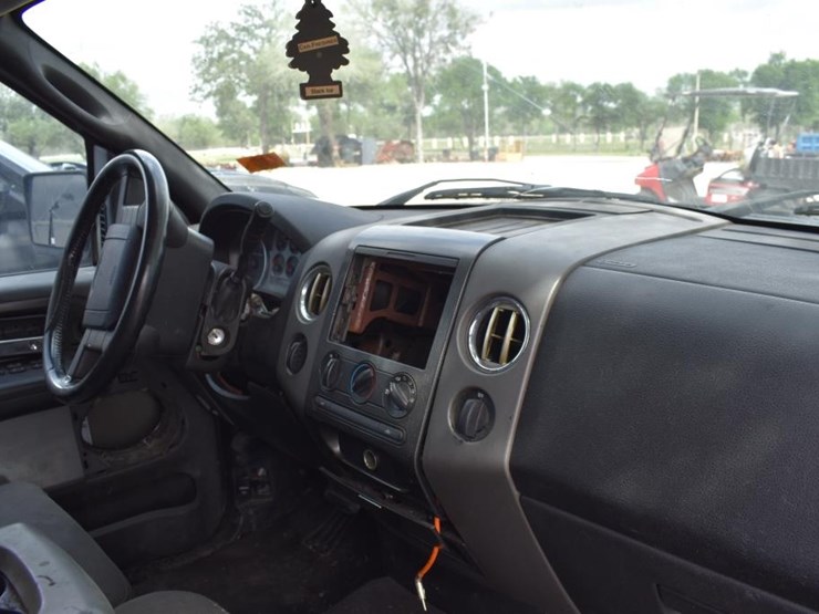 2004-ford-f150-image-10
