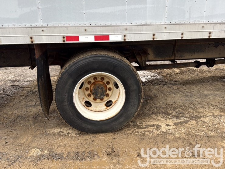 international-4700-image-7