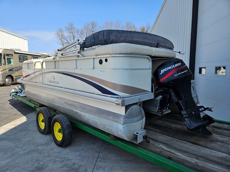 #21-•-bennington-2075rl-20'-pontoon-boat-image-38