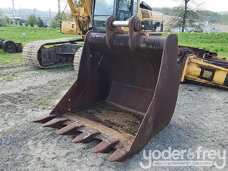 55"-bucket-to-suit-cat-235,-3"-pin-image-1