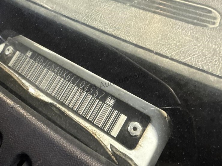 2006-chevrolet-silverado-3500-image-16